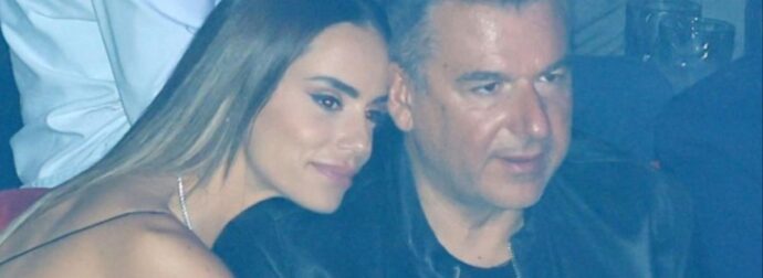 Τρισευτυχισμένη στο πλευρό του Λιάγκα η Μαρία Αντωνά: Εμφανίστηκαν στα μπουζούκια και της έκανε έκπληξη μπροστά σε όλο το μαγαζί