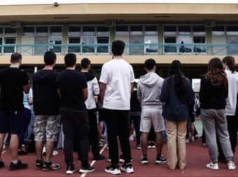 ΣΧΟΛΕΙΑ – ΑΛΛΑΖΕΙ ΤΟ ΟΡΙΟ ΣΤΙΣ ΑΠΟΥΣΙΕΣ – ΜΕΧΡΙ ΠΟΣΕΣ ΜΠΟΡΟΥΝ ΝΑ ΚΑΝΟΥΝ ΟΙ ΜΑΘΗΤΕΣ