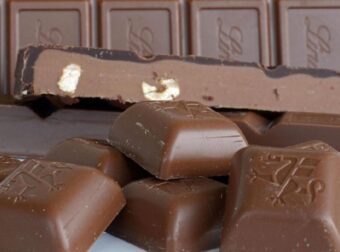 Συναγερμός για τα πιο γνωστά γλυκά της αγοράς που τρώμε όλοι και περιέχουν αρσενικό – Αναλυτικά οι μάρκες