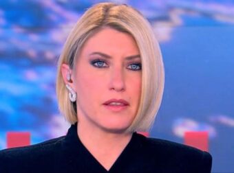 Έγραψε 9 λέξεις και τα είπε… όλα: Τα πρώτα λόγια της Σίας Κοσιώνη μέσα από το Νοσοκομείο, μετά την σοβαρή περιπέτεια υγείας της