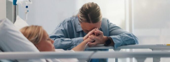ΣΑΡΩΝΕΙ Η ΓΡΙΠΗ: ΜΙΚΡΑ ΠΑΙΔΙΑ ΜΕ ΒΑΡΙΑ ΣΥΜΠΤΩΜΑΤΑ ΣΤΗ ΜΕΘ – ΟΙ ΠΡΟΕΙΔΟΠΟΙΗΣΕΙΣ ΤΩΝ ΕΙΔΙΚΩΝ