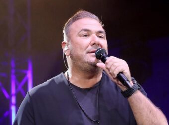 Αντώνης Ρέμος: Δύσκολες ώρες για τον τραγουδιστή: Ο Γολγοθάς που περνάει μετά το χαμό της μητέρας του