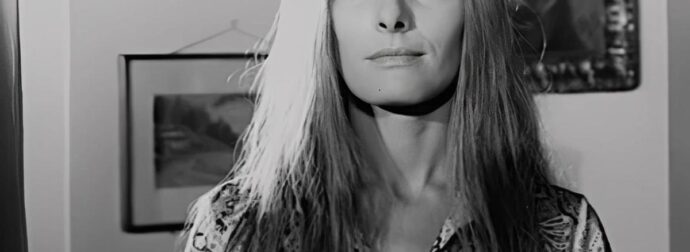 ΠΕΘΑΝΕ ΕΝΑ ΞΗΜΕΡΩΜΑ ΞΕΧΑΣΜΕΝΗ Η ΟΜΟΡΦΗ ΗΘΟΠΟΙΟΣ ΤΟΥ ΕΛΛΗΝΙΚΟΥ ΚΙΝΗΜΑΤΟΓΡΑΦΟΥ ΧΑΡΙΤΙΝΗ ΚΑΡΟΛΟΥ