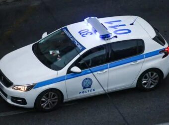 Θρίλερ στη Βούλα: 55χρονος εντοπίστηκε νεκρός με τραύμα στον λαιμό