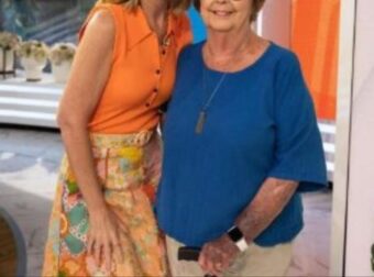 ΗΠΑ: ΕΞΑΦΑΝΙΣΤΗΚΕ ΜΕΣΑ ΑΠΟ ΤΟ ΣΠΙΤΙ Η ΜΗΤΕΡΑ ΠΑΣΙΓΝΩΣΤΗΣ ΠΑΡΟΥΣΙΑΣΤΡΙΑΣ – ΤΟ ΣΗΜΕΙΩΜΑ ΚΑΙ ΤΟ ΙΧΝΟΣ ΑΙΜΑΤΟΣ