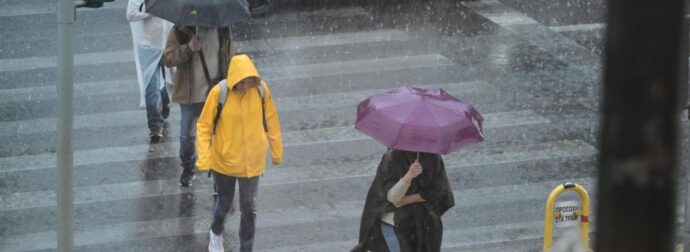 Καιρός – Προσοχή: Πλησιάζουν καταιγίδες, χαλάζι και 9 μποφόρ