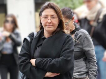 ΕΛΕΝΑ ΠΑΠΑΡΙΖΟΥ: ΜΟΛΙΣ ΜΑΘΕΥΤΗΚΕ Η ΕΙΔΗΣΗ ΓΙΑ ΤΗΝ ΤΡΑΓΟΥΔΙΣΤΡΙΑ