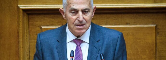 Ραγδαίες πολιτικές εξελίξεις: «Έκλεισε» για την Α’ Αθήνας ο Ευάγγελος Αποστολάκης