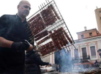 Τσικνοπέμπτη – Καιρός: Έρχονται βροχές, καταιγίδες και μεγάλη πτώση θερμοκρασίας