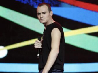 Έκτακτn είδηση για γνωστό Έλληνα ηθοποιό – Καταδικάστnκε σε 4 xpóvια φυλάκισn, σoκ