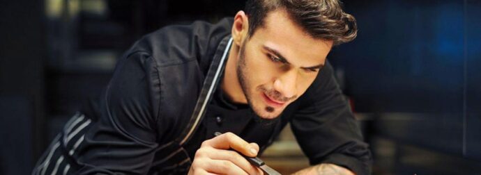 Αέρας ή αντιστάσεις; Ο Άκης δίνει απάντηση στο αιώνιο δίλημμα της νοικοκυράς -Ποια φαγητά πρέπει να κάνεις στο ένα και ποια στο άλλο