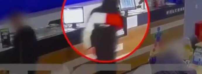 Θάνατος 17χρονου στις Σέρρες: Η στιγμή που μπαίνει σε πρακτορείο παιχνιδιών μετά τον άγριο ξυλοδαρμό του (βίντεο)