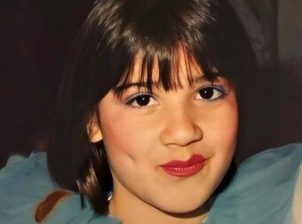 Πασίγνωστη Ελληνίδα μικρή, μελαχρινή και με αφέλειες – Σήμερα είναι μια από τις πιο εντυπωσιακές παρουσιάστριες