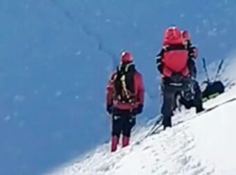 ΤΡΑΓΩΔΙΑ ΑΝΗΜΕΡΑ ΚΑΘΑΡΑΣ ΔΕΥΤΕΡΑΣ – ΝΕΚΡΟΣ ΟΡΕΙΒΑΤΗΣ ΣΤΟ ΒΕΛΟΥΧΙ