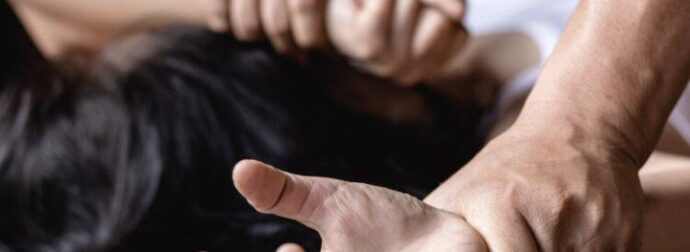 Ξεσπά η μητέρα της 25χρονης ΑμεΑ στην Κυψέλη: «Αν δεν βγει η φωτογραφία του δημόσια, θα πάρω το νόμο στα χέρια μου – Θα τους φάω ζωντανούς!»