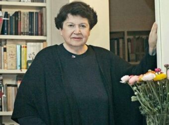 Πέθανε η Ιωάννα Παπαντωνίου, κορυφαία σκηνογράφος και ενδυματολόγος