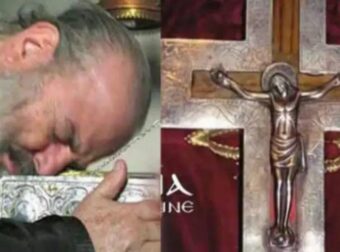 Όταν ο Αρχιεπίσκοπος Χριστόδουλος έπιασε τον Τίμιο Σταυρό και ευωδίαζε – Μαρτυρία στην Εκκλησία του Λυκαβηττού