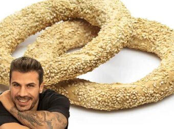 Το κουλούρι Θεσσαλονίκης του Ακη Πετρετζίκη είναι το καλύτερο -Και έχουμε τη συνταγή