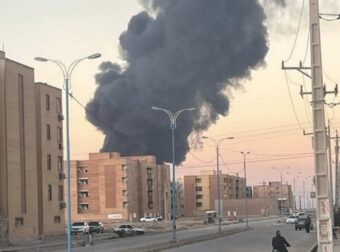 Συναγερμός: Μεγάλη πυρκαγιά σε βιομηχανικό συγκρότημα στο Ιράν