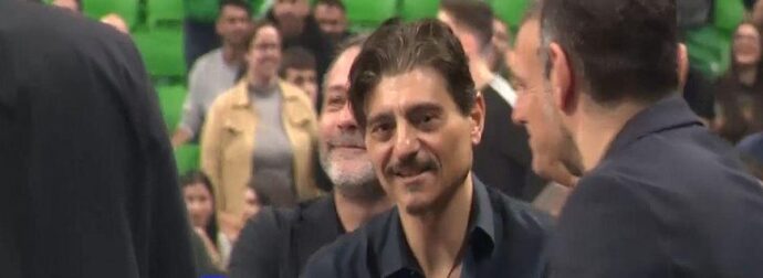 Η εντυπωσιακή ξανθιά γύρισε στο ΟΑΚΑ και την postαρε και ο Γιαννακόπουλος