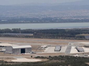 ΑΔΕΙΑΖΕΙ Η ΚΥΠΡΟΣ: ΔΟΘΗΚΕ ΕΝΤΟΛΗ ΕΚΚΕΝΩΣΗΣ