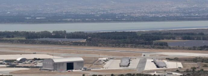 ΑΔΕΙΑΖΕΙ Η ΚΥΠΡΟΣ: ΔΟΘΗΚΕ ΕΝΤΟΛΗ ΕΚΚΕΝΩΣΗΣ