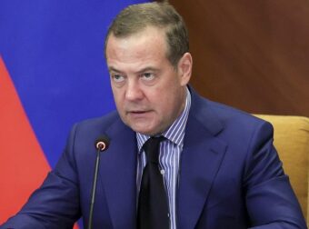 ΠΑΓΚΟΣΜΙΟ ΣΟΚ ΑΠΟ ΜΕΝΤΒΕΝΤΕΦ Θα ξεκινήσει ο Παγκόσμιος Πόλεμος αν ο Τράμπ… συνεχίσει την παράλογη πορεία του