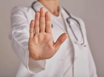 Πρоσоχή: Μεγάλоς κίνδυνος – «Μην πάρετε ποτέ αυτά τα 2 γνωστά φάρμακα μαζί»