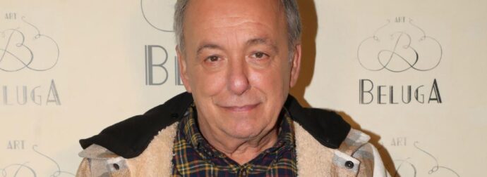 Στα σκαλιά της εκκλησίας φαίνεται πως ετοιμάζεται να ανέβει ο Ανδρέας Μικρούτσικος!