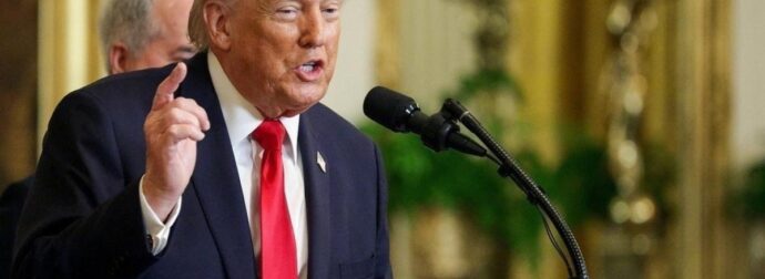 Έκτακτη δήλωση Τραμπ: “Θα δολοφονηθεί και ο Μποτζτάμπα Χαμενεΐ εάν…”