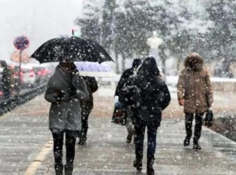 ΚΑΙΡΟΣ-ΠΑΣΧΑ: Το ECMWF προβλέπει κυκλώνα με εκτεταμένες βροχές, κρύο μέχρι και… χιόνια – Πότε επηρεάζει την Ελλάδα