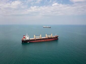 Επίθεση σε δεξαμενόπλοιο με ελληνική σημαία στη Μαύρη Θάλασσα