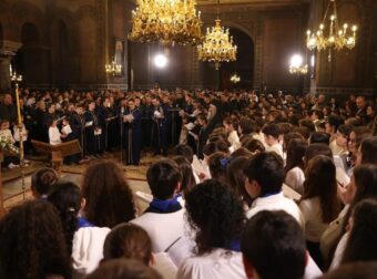 Μαθητές έψαλαν τον Ακάθιστο Ύμνο στον Ιερό Ναό Αγίας Σοφίαςστη Θεσσαλονίκη