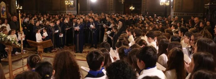 Μαθητές έψαλαν τον Ακάθιστο Ύμνο στον Ιερό Ναό Αγίας Σοφίαςστη Θεσσαλονίκη