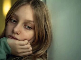 Τι είναι η ανηδονία και γιατί αποτελεί βασικό σύμπτωμα της κατάθλιψης