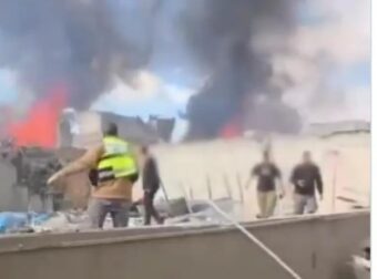 ΕΚΑΝΕ ΤΟ ΜΕΓΑΛΟ ΧΤΥΠΗΜΑ ΤΟ ΙΡΑΝ – ΑΙΜΑΤΗΡΟ ΠΛΗΓΜΑ ΑΠΟ ΙΡΑΝΙΚΟ ΠΥΡΑΥΛΟ ΜΕΣΑ ΣΤΗΝ ΠΡΩΤΕΥΟΥΣΑ – ΕΧΟΥΜΕ ΝΕΚΡΟΥΣ…