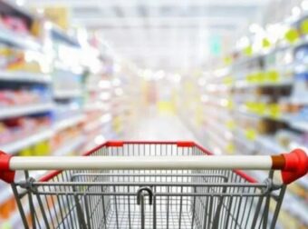 Τέλος το δωρεάν πάρκινγκ στα σούπερ μάρκετ: Η κίνηση που αλλάζει οριστικά τα ψώνια μας