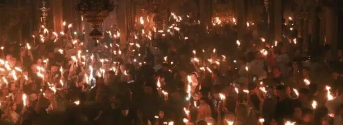 «Θρίλερ» με το Άγιο Φως για το Πάσχα – Αγωνία για το πώς θα μεταφερθεί στην Ελλάδα