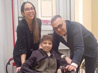 Ο Μικρός Μάριος βγήκε νικητής και επέστρεψε σπίτι του: «Βγήκαμε από το νοσοκομείο και μαζί μας βγήκε ξανά κι η ζωή»