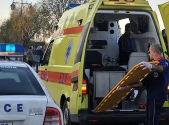 Σοβαρό διπλό τροχαίο τώρα: Δύο νεκροί και τραυματίες – Κατέβηκε για να βοηθήσει και έχασε τη ζωή του
