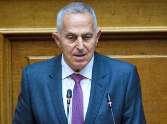 Ραγδαίες πολιτικές εξελίξεις: «Έκλεισε» για την Α’ Αθήνας ο Ευάγγελος Αποστολάκης