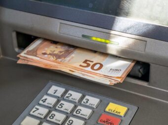 ΕΚΤΑΚΤΟ: «ΚΛΕΙΔΩΣΕ» ΤΟΤΕ ΤΟ ΔΩΡΟ ΠΑΣΧΑ ΣΤΟΥΣ ΛΟΓΑΡΙΑΣΜΟΥΣ