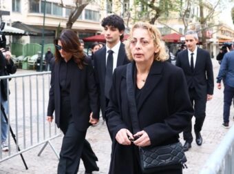“Ήσουν για εκείνον…” – Το στεφάνι που ξεχώρισε στην κηδεία της Μαρινέλλας – Όλοι σχολίαζαν το ίδιο
