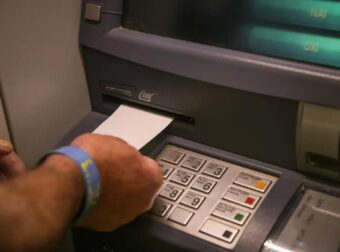 ΔΥΠΑ: Από 2/4 η προπληρωμή επιδομάτων, παροχών και Δώρου Πάσχα