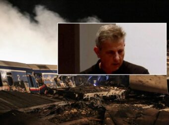 Στη δίκη για τα Τέμπη ο πατέρας του μοναδικού επιζώντα: Μίλησε για πρώτη φορά και “έκλαψε” όλη η Ελλάδα