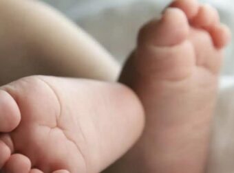 Νεκρό 7 μηνών βρέφος από αδέσποτη σφαίρα μέσα σε μίνι μάρκετ στη Νέα Υόρκη