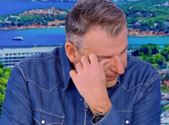 «Κάθε φορά που σε βλέπω δακρύζω»: Ξέσπασε σε κλάματα ο Γιώργος Λιάγκας στον αέρα του ΑΝΤ1