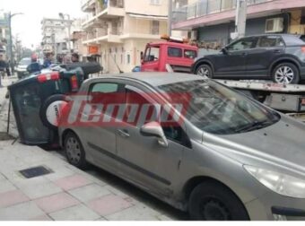 Σοκαριστικό τροχαίο ΤΩΡΑ σε κεντρικό δρόμο – Τετραμελής οικογένεια εγκλωβίστηκε σε τζιπ μετά από σύγκρουση