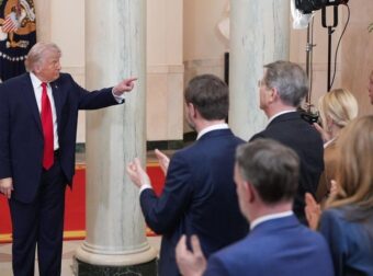 ΣΟΒΑΡΗ ΠΡΟΕΙΔΟΠΟΙΗΣΗ ΤΡΑΜΠ: ΟΙ ΗΠΑ ΘΑ ΧΤΥΠΗΣΟΥΝ ΔΥΝΑΤΑ ΣΕ 2 ΜΕΡΕΣ