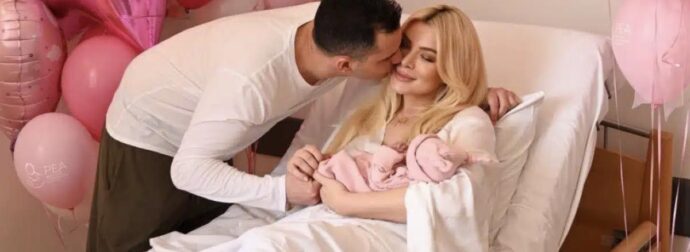 Κατερίνα Καινούργιου: Οι πρώτες φωτογραφίες με το μωρό και τον Παναγιώτη Κουτσουμπή – «Χάνομαι σε δάκρυα χαράς»